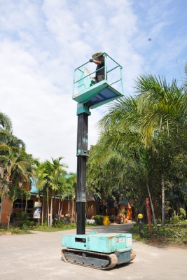 ขายรถกระเช้า AICHI ไฟฟ้า สูง4เมตร รับน้ำหนักได้200โล สวยเดิมจากญี่ปุ่นยังไม่เคยใช้ในไทย 48,000เท่านั้น