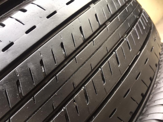 ขายยาง BRIDGESTONE DURAVIS 205-70-15 ปี16 ดอกเต็ม ไม่มีปะ ไม่มีตำหนิ ชุดละ 5,900 บาท