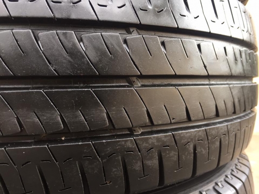 ขายยาง MICHELIN Agilis 215-65-16 ปี14 ดอกหนาจัด ไม่มีปะ ไม่มีตำหนิ ชุดละ 4,900 บาท