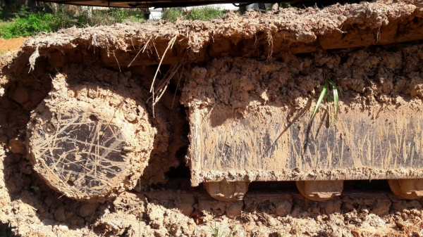 ขายรถแบคโฮ CAT E200B รถสภาพพร้อมใช้งาน รถสวย เอกสารไม่มี