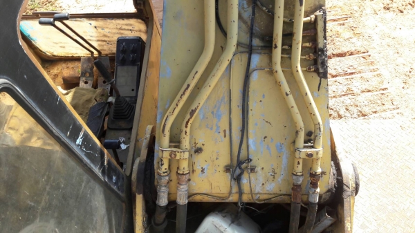 ขายรถแบคโฮ CAT E200B รถสภาพพร้อมใช้งาน รถสวย เอกสารไม่มี