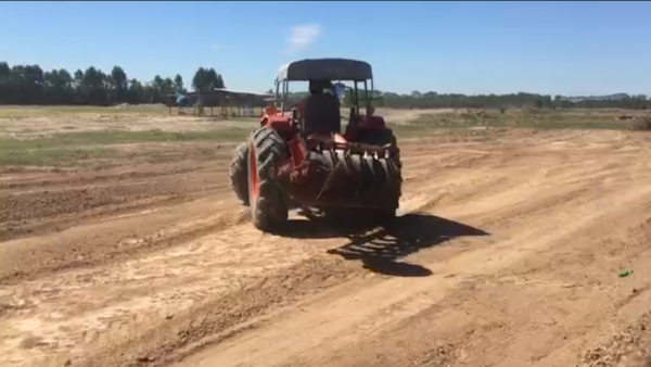 ขายรถไถ KUBOTA M5000 เครื่องดี สภาพสวยเดิมๆ ( ราคา 275,000 บาท ) (มีภาพวีดีโอ) พร้อมอุปกรณ์ 2 รายการ