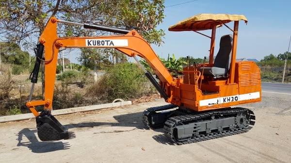 ขายด่วนรถแบคโฮKUBOTAคูโบต้าKH30เทียบเท่าPC30เครื่องดีปั่มแรงรถนอกเพิ่งนำเข้ามาใหม่ยังไม่เคยใช้งานในเมืองไทยเลย