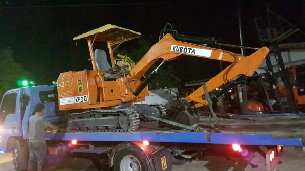 ขายด่วนรถแบคโฮKUBOTAคูโบต้าKH30เทียบเท่าPC30เครื่องดีปั่มแรงรถนอกเพิ่งนำเข้ามาใหม่ยังไม่เคยใช้งานในเมืองไทยเลย ขายด่วนรถแบคโฮKUBOTAคูโบต้าKH30เทียบเท่าPC30เครื่องดีปั่มแรงรถนอกเพิ่งนำเข้ามาใหม่ยังไม่เคยใช้งานในเมืองไทยเลย