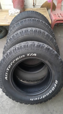 ยาง BF goodrich 265/70 R17 แยกขายเป็นอะไหล่