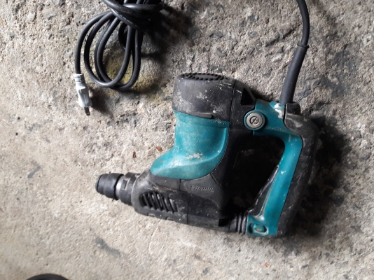 ขาย !! สว่านโรตารี่มากีต้า.รุ่นHR2811F.(ใช้งานหนัก)สภาพดี.พร้อมใช้งาน