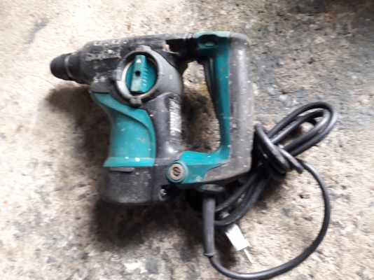 ขาย !! สว่านโรตารี่มากีต้า.รุ่นHR2811F.(ใช้งานหนัก)สภาพดี.พร้อมใช้งาน