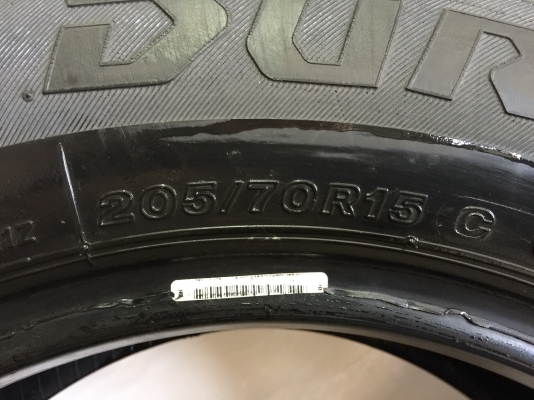 ขายยาง BRIDGESTONE DURAVIS R611 205/70R15 ปี11 ขายยาง BRIDGESTONE DURAVIS R611 205/70R15 ปี11