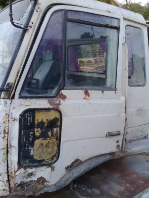 ขายหัวเก๋ง UD CW430 ตามสภาพ ราคา24000 สนใจติดต่อ083-4475799