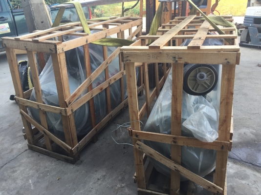 ขายปั๊มลม ขนาด300 ลิตรไฟ220โวลไฟ2สาย