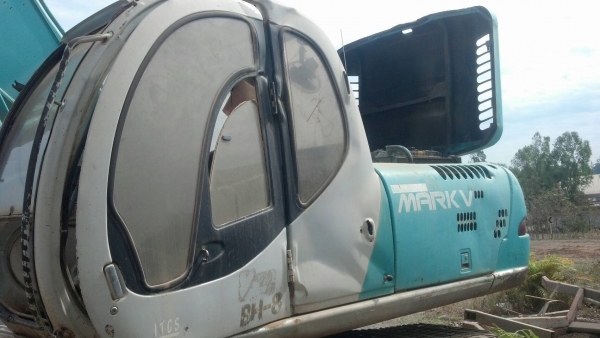 ขายแพ็คคู่ 1,050,000 KOBELCO sk 220-5 super เล่มทะเบียน ไฟฟ้าครบ เครื่องดี ปั้มแรง เอวแน่น ช่วงล่างเต็ม รถพร้อมใช้ (รถอยู่ อุดร) 090-772-3710 090-772-3708 ขายแพ็คคู่ 1,050,000 KOBELCO sk 220-5 super เล่มทะเบียน ไฟฟ้าครบ เครื่องดี ปั้มแรง เอวแน่น ช่วงล่างเต็ม รถพร้อมใช้ (รถอยู่ อุดร) 090-772-3710 090-772-3708