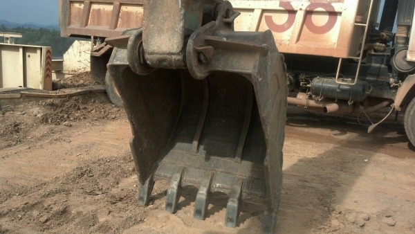 ขายแพ็คคู่ 1,050,000 KOBELCO sk 220-5 super เล่มทะเบียน ไฟฟ้าครบ เครื่องดี ปั้มแรง เอวแน่น ช่วงล่างเต็ม รถพร้อมใช้ (รถอยู่ อุดร) 090-772-3710 090-772-3708 ขายแพ็คคู่ 1,050,000 KOBELCO sk 220-5 super เล่มทะเบียน ไฟฟ้าครบ เครื่องดี ปั้มแรง เอวแน่น ช่วงล่างเต็ม รถพร้อมใช้ (รถอยู่ อุดร) 090-772-3710 090-772-3708