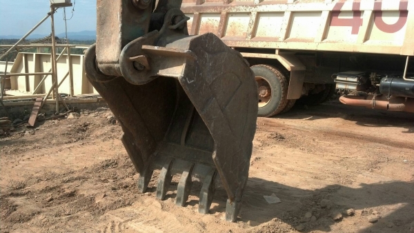 ขายแพ็คคู่ 1,050,000 KOBELCO sk 220-5 super เล่มทะเบียน ไฟฟ้าครบ เครื่องดี ปั้มแรง เอวแน่น ช่วงล่างเต็ม รถพร้อมใช้ (รถอยู่ อุดร) 090-772-3710 090-772-3708 ขายแพ็คคู่ 1,050,000 KOBELCO sk 220-5 super เล่มทะเบียน ไฟฟ้าครบ เครื่องดี ปั้มแรง เอวแน่น ช่วงล่างเต็ม รถพร้อมใช้ (รถอยู่ อุดร) 090-772-3710 090-772-3708