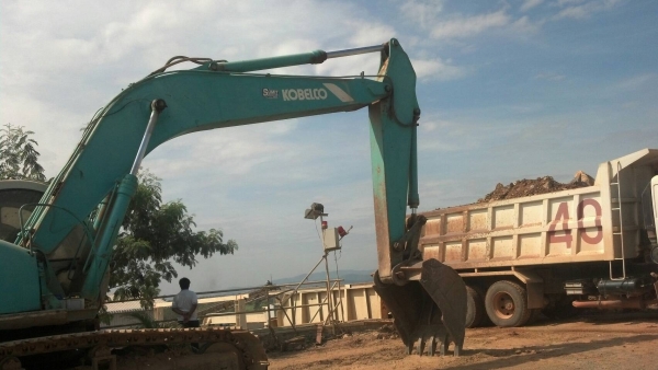 ขายแพ็คคู่ 1,050,000 KOBELCO sk 220-5 super เล่มทะเบียน ไฟฟ้าครบ เครื่องดี ปั้มแรง เอวแน่น ช่วงล่างเต็ม รถพร้อมใช้ (รถอยู่ อุดร) 090-772-3710 090-772-3708 ขายแพ็คคู่ 1,050,000 KOBELCO sk 220-5 super เล่มทะเบียน ไฟฟ้าครบ เครื่องดี ปั้มแรง เอวแน่น ช่วงล่างเต็ม รถพร้อมใช้ (รถอยู่ อุดร) 090-772-3710 090-772-3708