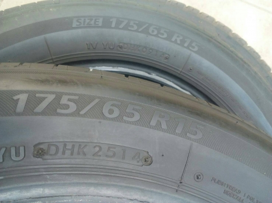 175/65R15 BRIDGESTONE ECOPIA EP200 ปี14 มี 2 เส้น tel. 081-427-3941 175/65R15 BRIDGESTONE ECOPIA EP200 ปี14 มี 2 เส้น tel. 081-427-3941