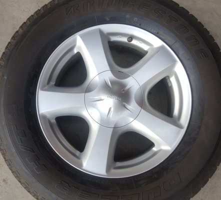 ขายล้อISUZU V Cross17 ยาง255/65/17 ปี12 4 ล้อ