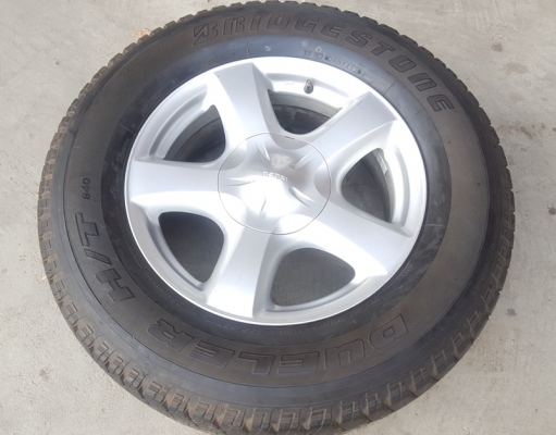 ขายล้อISUZU V Cross17 ยาง255/65/17 ปี12 4 ล้อ