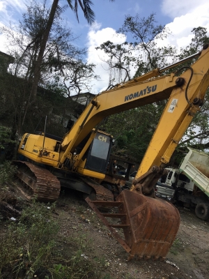 แมคโค Komatsu pc200 รุ่น7 ปี2002
