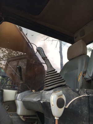 แมคโค Komatsu pc200 รุ่น7 ปี2002