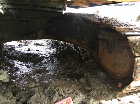 แมคโค Komatsu pc200 รุ่น7 ปี2002
