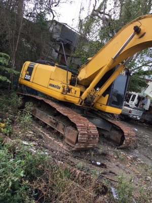 แมคโค Komatsu pc200 รุ่น7 ปี2002