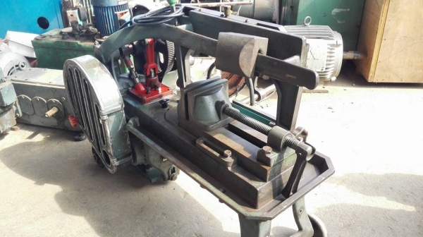 ** SOLD ** เลื่อยชักตัดเหล็ก HERO 14" รุ่นท้อปใช้ไฟบ้านมีหางรับชิ้นงานปั้มน้ำตุ้มถ่วงครบใสๆพร้อมใช้งาน