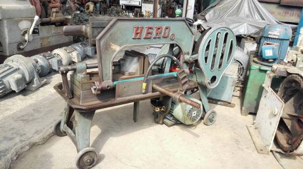 ** SOLD ** เลื่อยชักตัดเหล็ก HERO 14" รุ่นท้อปใช้ไฟบ้านมีหางรับชิ้นงานปั้มน้ำตุ้มถ่วงครบใสๆพร้อมใช้งาน