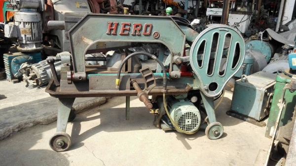 ** SOLD ** เลื่อยชักตัดเหล็ก HERO 14" รุ่นท้อปใช้ไฟบ้านมีหางรับชิ้นงานปั้มน้ำตุ้มถ่วงครบใสๆพร้อมใช้งาน