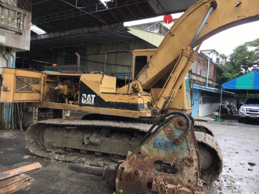 แมคโค Cat E200B