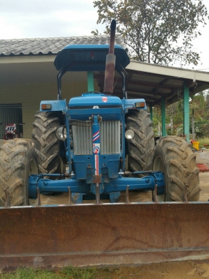 ขายครับ FORD 7610 CARARO  เครื้อง เกีบร์ดี เอกสารครบครับ ใบดันหน้า ผานหลัง   ราคา 550000 ครับ สนใจโทร 0994979333 ตั้มครับ