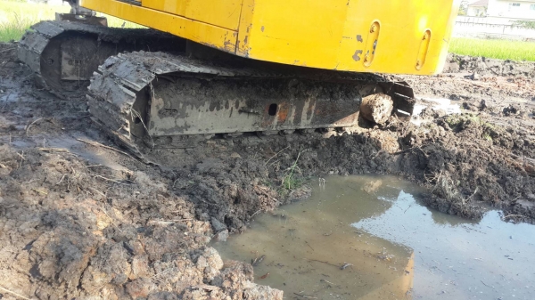 ขายkomatsu PC 120 รุ่น2