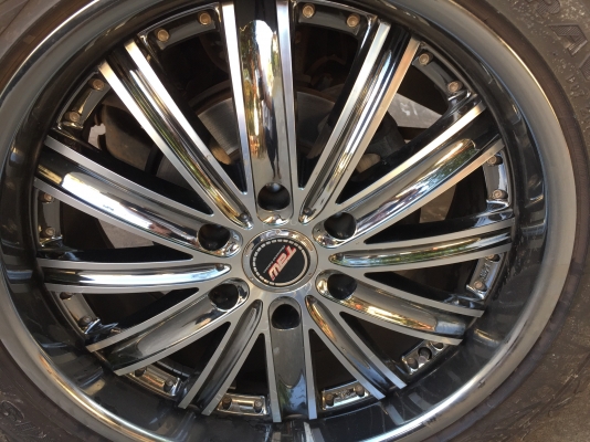 ขายล้อแม็ก (taw) ขอบ 20 พร้อมยาง maxxis