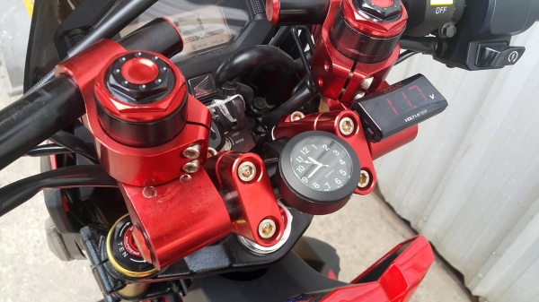 Zoomer X 2016 วิ่งน้อยมาก แต่งจัดเต็ม เจ้าของมือเดียวพร้อมใช้ครับ Zoomer X 2016 วิ่งน้อยมาก แต่งจัดเต็ม เจ้าของมือเดียวพร้อมใช้ครับ