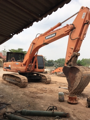 ขาย 895,000 DAEWOO 330 LC-V ไฟฟ้าครบ เครื่องดี ปั้มแรง เอวแน่น ช่วงล่างเต็ม รถสวยพร้อมใช้ รถอยู่ นครปฐม 090-772-3710 090-772-3708