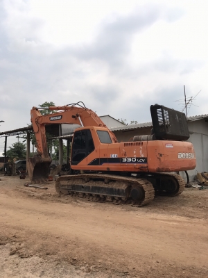 ขาย 895,000 DAEWOO 330 LC-V ไฟฟ้าครบ เครื่องดี ปั้มแรง เอวแน่น ช่วงล่างเต็ม รถสวยพร้อมใช้ รถอยู่ นครปฐม 090-772-3710 090-772-3708