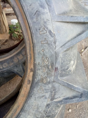 ยางรถไถ