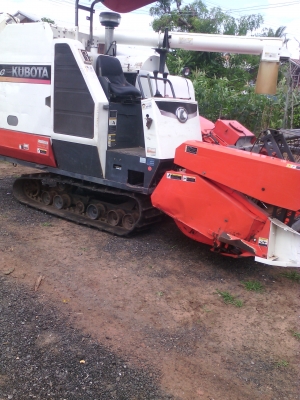 ขายราคา320000บาทรถเกี่ยวนวดข้าวdc68gm.รถปี54,เกี่ยวนาปีอย่างเดียว,เอกสารพร้อมโอน-เครื่องดีนี่มๆ ต่อรองครับ