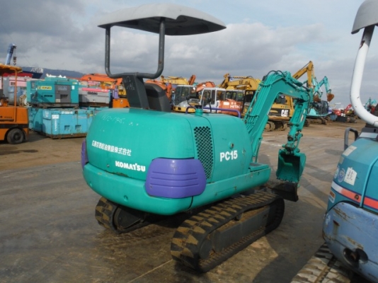 Komatsu PC15-3E อาร์มเป็นหัวกระแทกในตัว สภาพสวย ๆ ขายถูกครับ