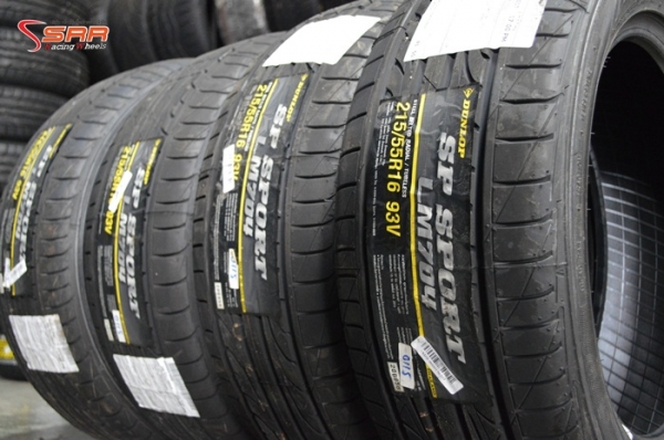 DUNLOP LM704 215/55R16 ปี15 เส้นละ 1,950 บาท DUNLOP LM704 215/55R16 ปี15 เส้นละ 1,950 บาท