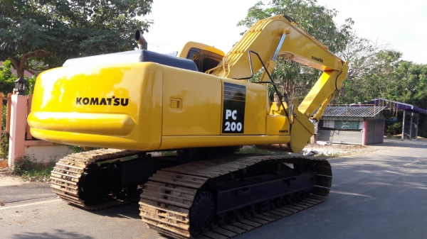 ขาย Komatsu Pc200-6 สภาพสวยพร้อมใช้ ต่อคุณอ๊อฟพิจิตร086-737-9991