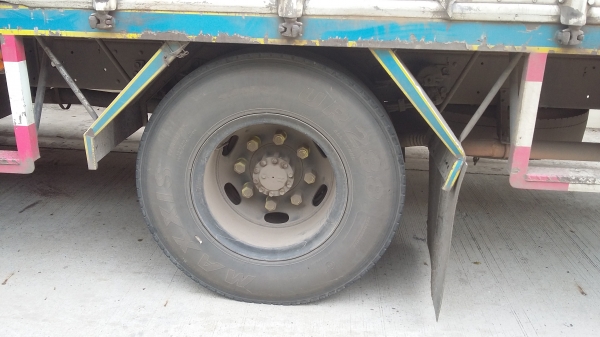 ขายรถ 6 ล้อตู้ / ISUZU เดก้า 195 แรง