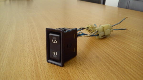 สวิตช์ HI LO ของรถ TOYOTA