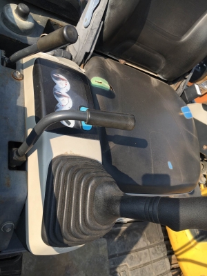 Komatsu PC30MR-2 #23016 นำเข้าจากญี่ปุ่น โทร. 080-6565422 (หนิง)