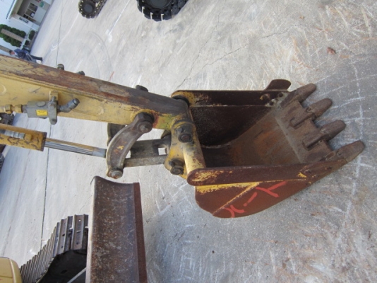 Komatsu PC30MR-2 #23016 นำเข้าจากญี่ปุ่น โทร. 080-6565422 (หนิง)