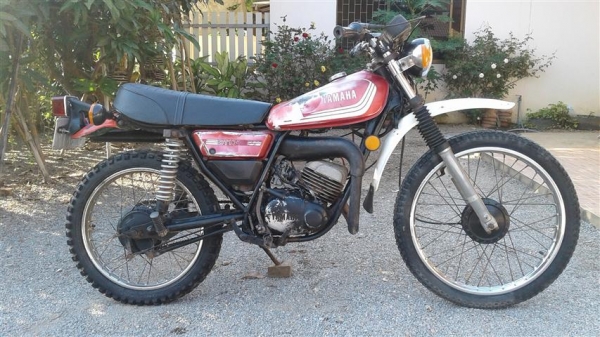 ขาย DT100 เอกสารพร้อมโอนรถเดิมสีเดิมโรงงานเครื่องพอใช้ ขาย DT100 เอกสารพร้อมโอนรถเดิมสีเดิมโรงงานเครื่องพอใช้