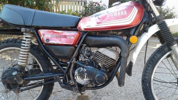 ขาย DT100 เอกสารพร้อมโอนรถเดิมสีเดิมโรงงานเครื่องพอใช้ ขาย DT100 เอกสารพร้อมโอนรถเดิมสีเดิมโรงงานเครื่องพอใช้