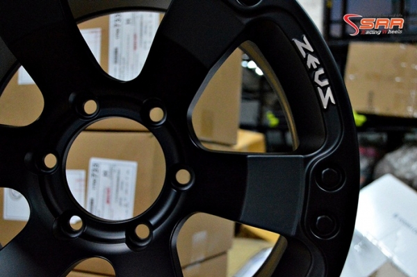 ZEUS-12 ล้อแม็กซ์ออฟโร้ดขอบ16 นิ้ว วงละ 4,000 บาท