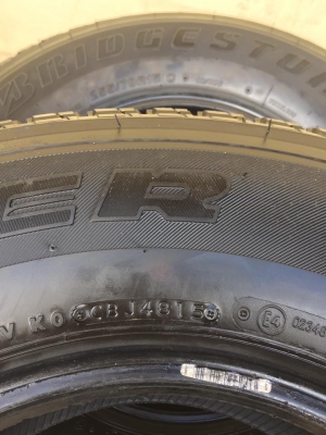 ขายยาง BRIDGESTONE DUELER H/T 840 255-70-15 ปี15 ดอกหนาจัด สภาพน้องๆยางใหม่ ตุ่มหน้ายางอยู่ลางๆ ไม่มีตำหนิ ชุดละ 9,900 บาท