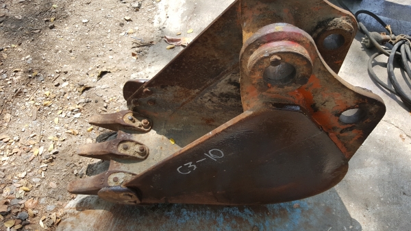 ปุ้งกี้แบคโฮเล็ก รหัส C3 - 10 ปุ้งกี้แบคโฮเล็ก รหัส C3 - 10