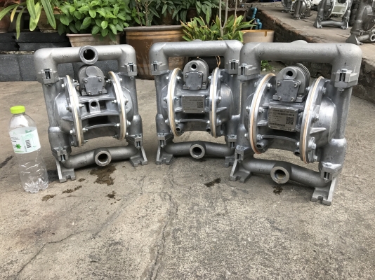 ขายปั้มไดอะแฟรม Versa-matic made in USA โครงสร้างสแตนเลส ขนาด 1นิ้ว สภาพสวยมาก พร้อมใช้งานมี 3ตัวครับ